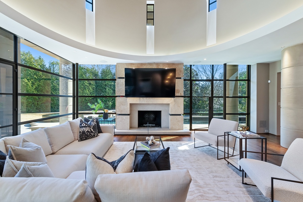 Professional home staging in Metro Atlanta by Design2Sell — 3 areas